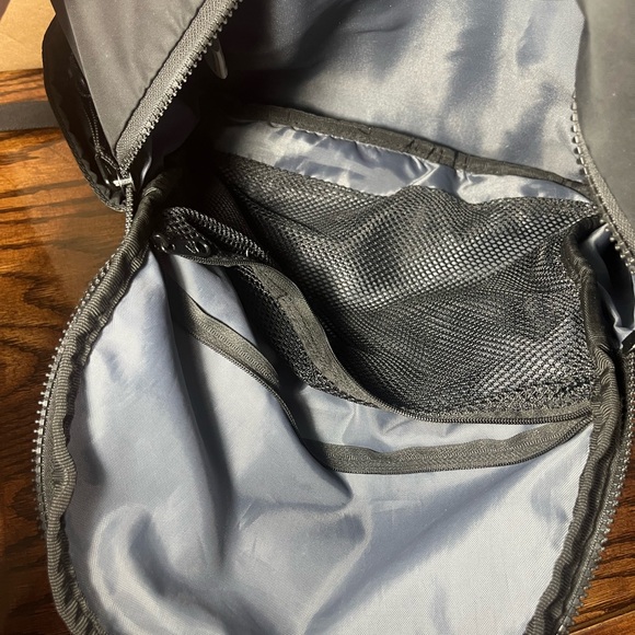 Adidas Backpack All Black Laptop Sleeve School Sport College Pockets Clean 90288 - Picture 3 of 7